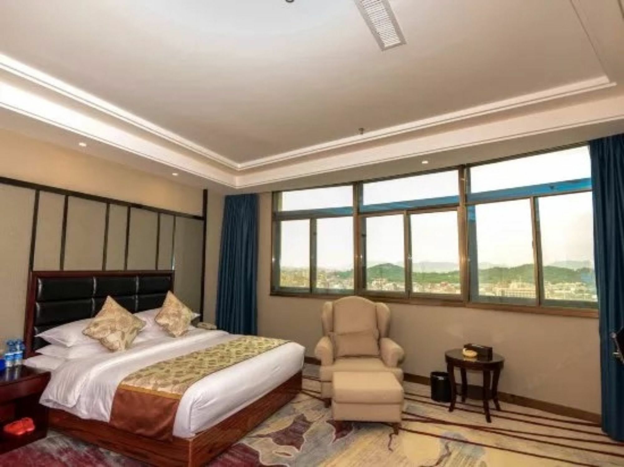 Days Hotel & Suites Shishi 泉州市 エクステリア 写真