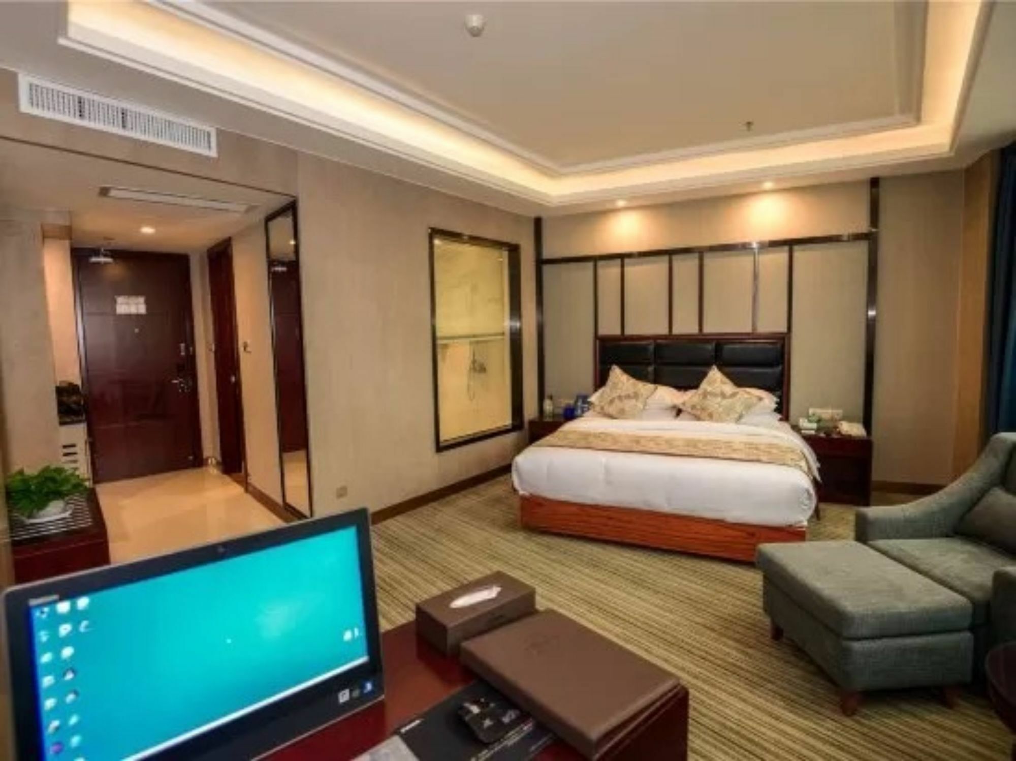 Days Hotel & Suites Shishi 泉州市 エクステリア 写真